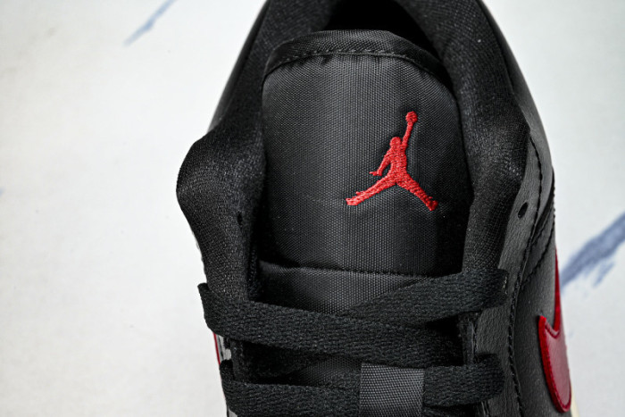 Air Jordan 1 Low DC0774-061