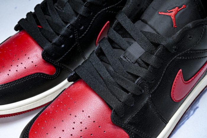 Air Jordan 1 Low DC0774-061