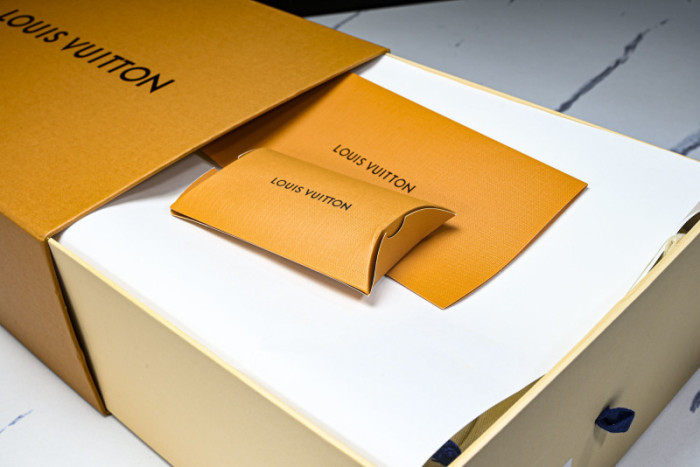 LOU VUIT RUN AWAY LVRA-011