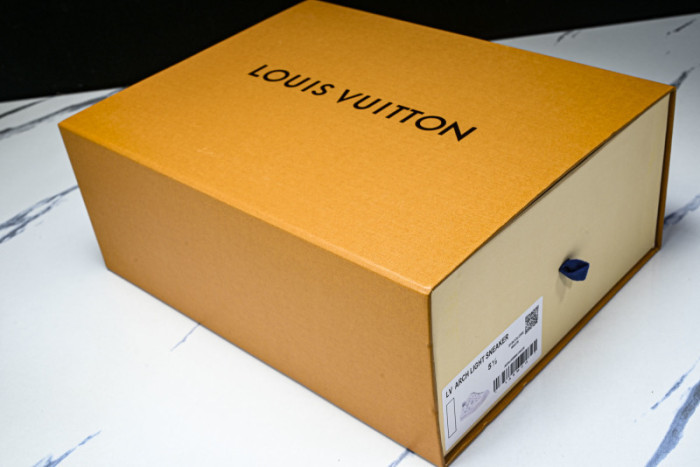 LOU VUIT RUN AWAY LVRA-011