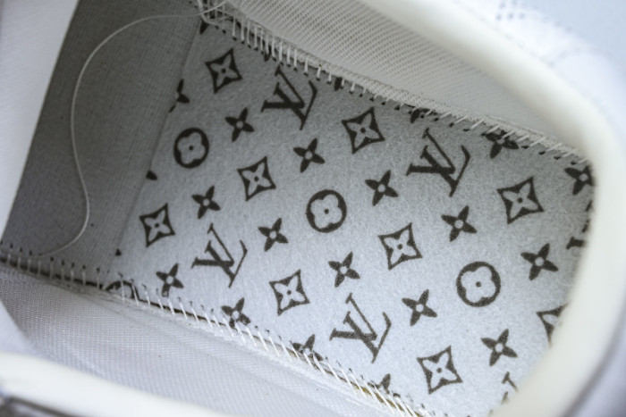 LOU VUIT RUN AWAY LVRA-011