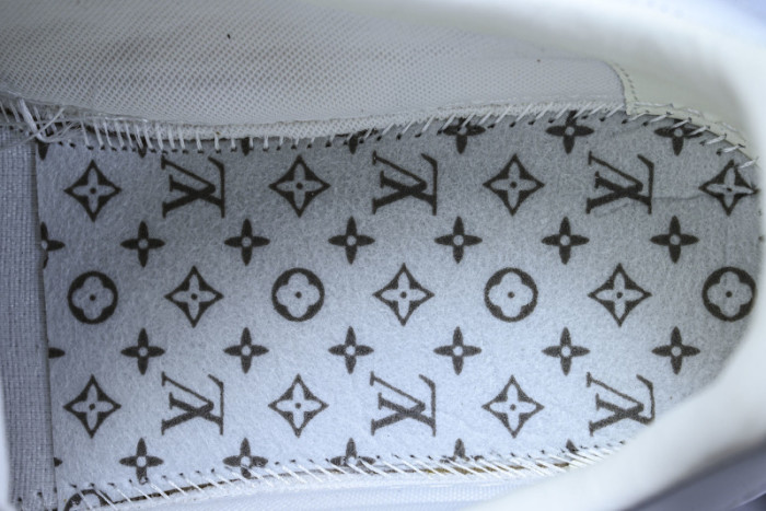 LOU VUIT RUN AWAY LVRA-011