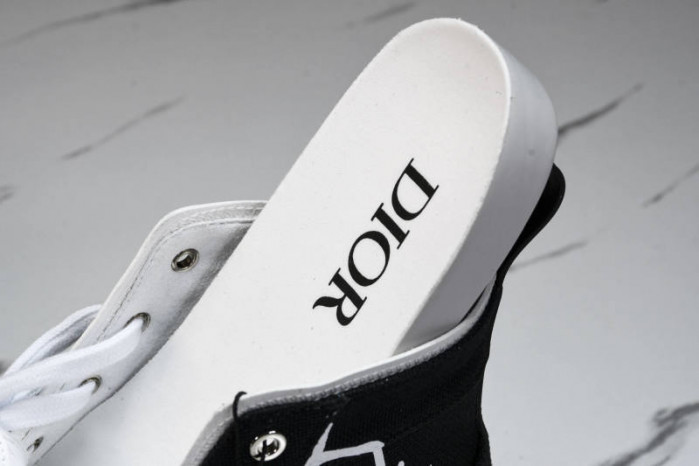 DR HOMME KAWS HIP-TOP DRHT-031