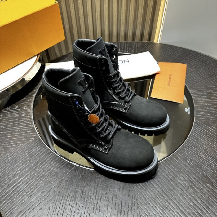 L**V**T* BOOTS LVTBS-042