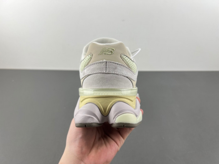 New Balance U9060EEP