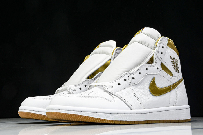 Air Jordan 1 High OG "Metallic Gold" FD2596-107